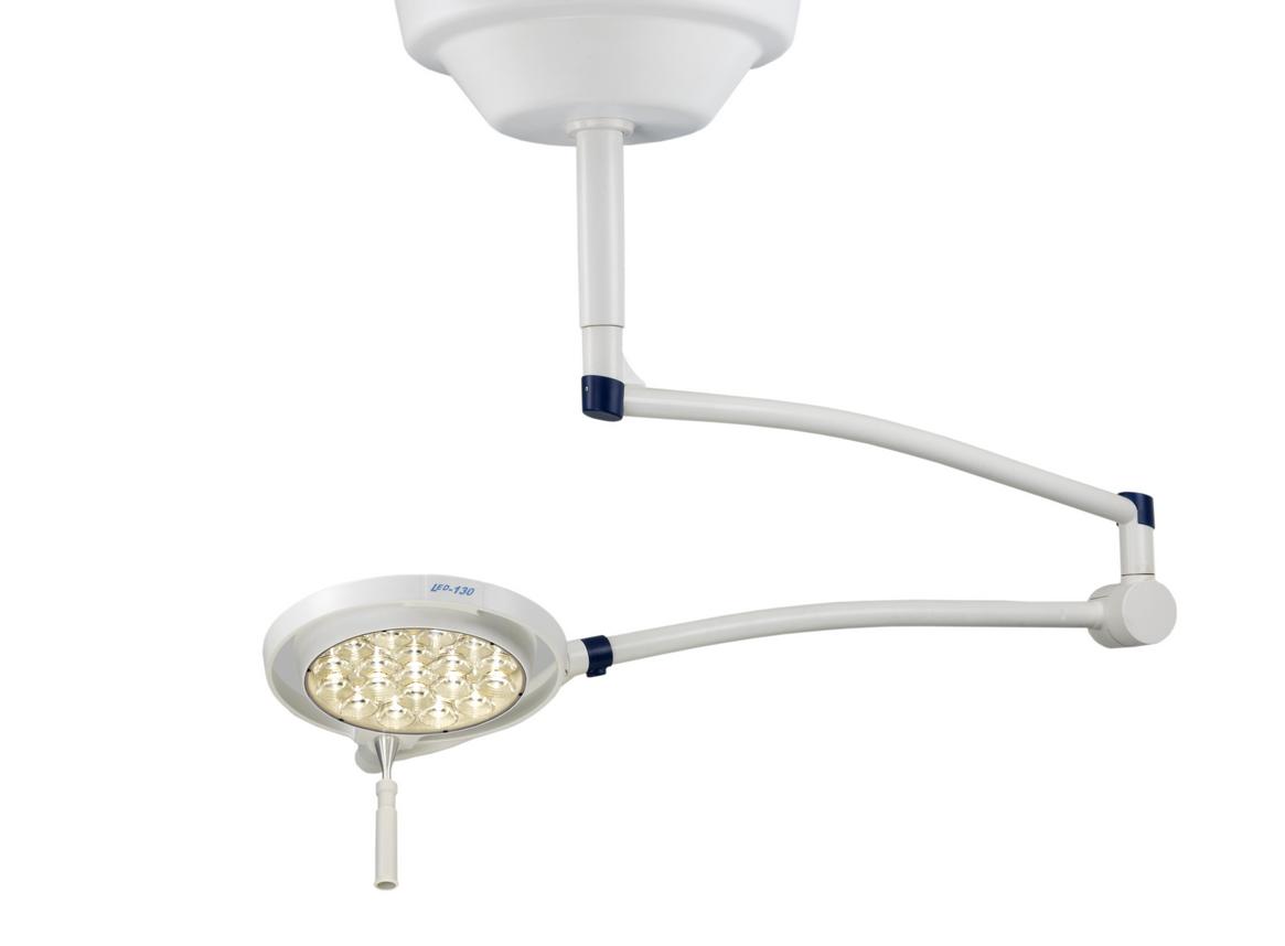 Lamp, onderzoekslamp, Dr Mach, Model LED 130 F, met Swing plafondarm